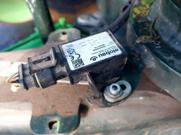 Комбайны Комбайн картофелеуборочный AVR SPIRIT 9200, 2-рядный, с бункером, с 2-мя двойными пальцевыми гребенками, б/у